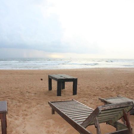 Warahena Beach Hotel 벤토타 외부 사진