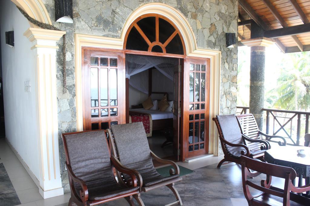 Warahena Beach Hotel 벤토타 외부 사진