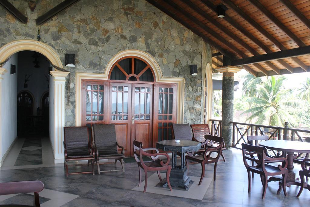 Warahena Beach Hotel 벤토타 외부 사진