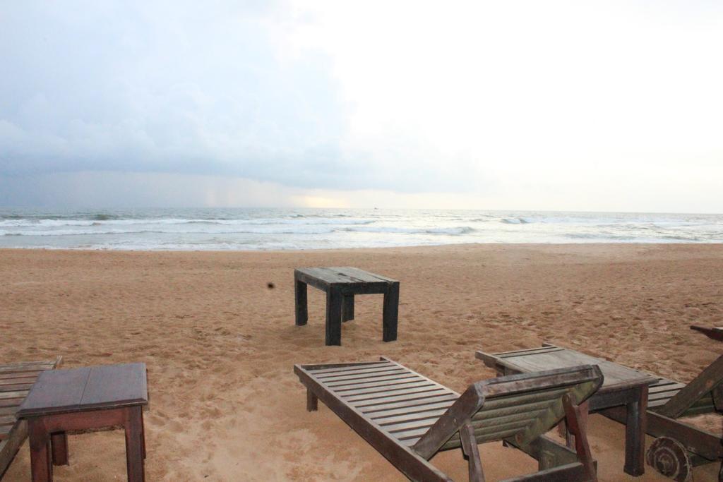 Warahena Beach Hotel 벤토타 외부 사진
