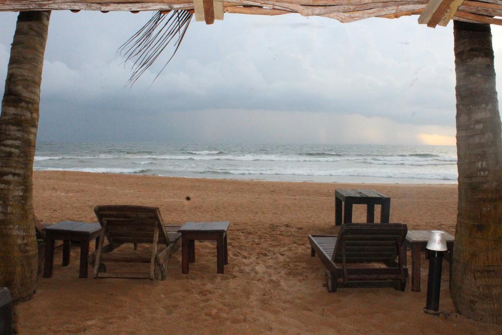 Warahena Beach Hotel 벤토타 외부 사진